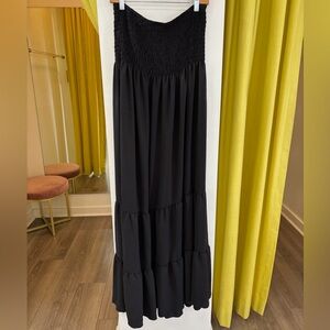 BLACK SMOCKED TUBE MAXI DRESS